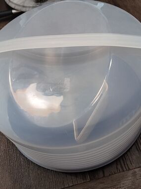 Clear Plastic Cake Carrier with Lid And Accessories